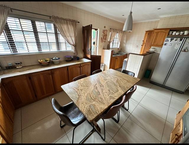 3 BEDROOM FREESTANDING FOR SALE IN EASTWOOD